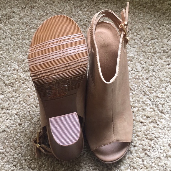 SOLD - Picture 3 of 4